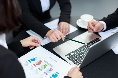 銷售進階技巧 當客戶說“我和某某商量一下”，如何解讀并有效應對